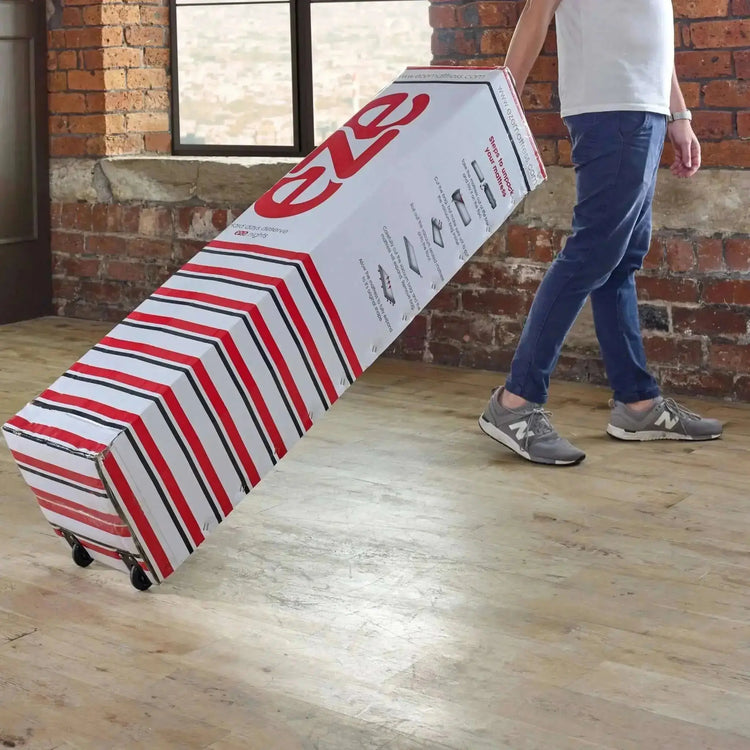 EZE_PACKAGING_BOX_MALE_CARRYING