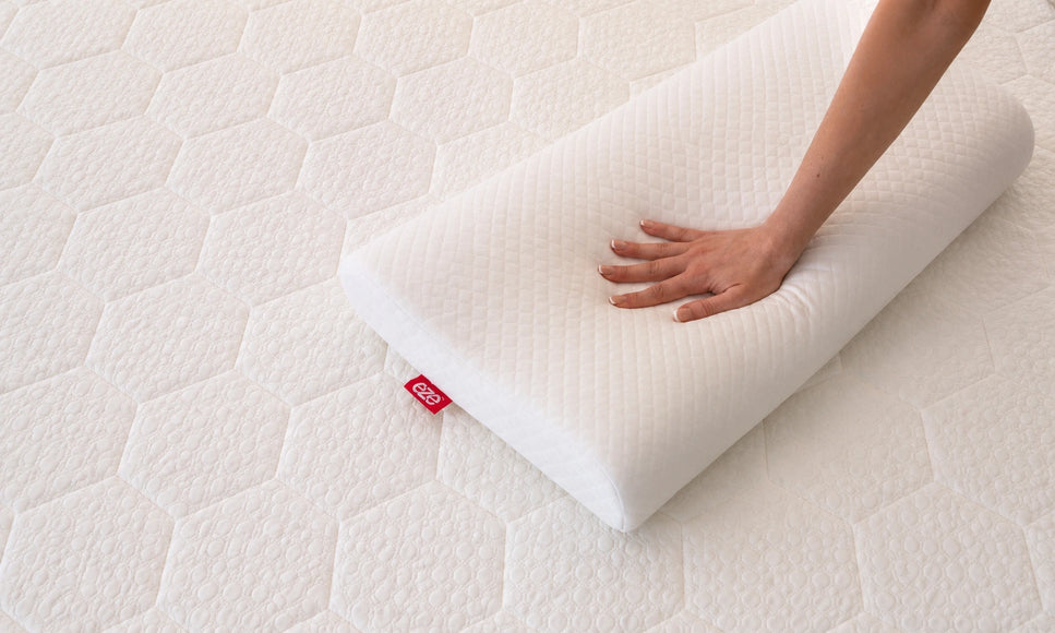 eze_comfort_pillow_female_hand_touching_fabric