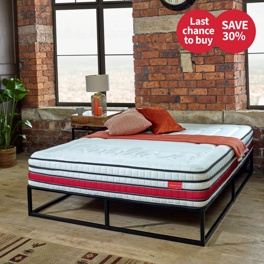 EZE_DELUXE_HYBRID_MATTRESS_LIFESTYLE_CORNER_WIDE_DISCOUNT_OVERLAY_PRODUCT_IMAGE