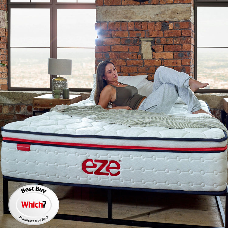 eze_max_hybrid_mattress_lifestyle_women_on_mattress_legs_crossed